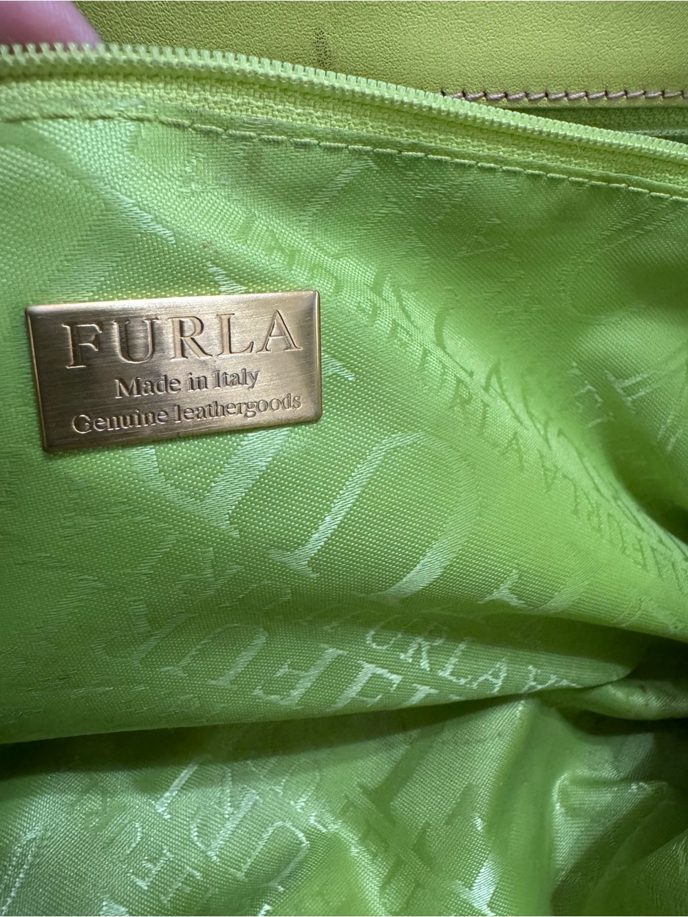 Furla Chartreuse Leather Shoulder Bag with Gold Hardware made in Italy - Picture 8 of 11